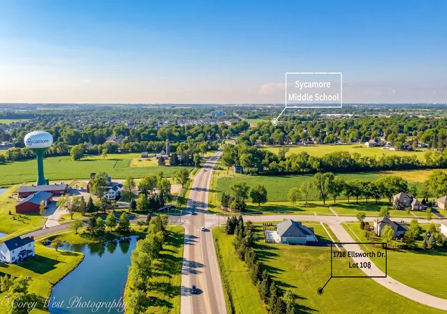 Homes for sale in Sycamore, IL | 1718 Ellsworth Dr, Sycamore, IL 60178 | MLS# 12682227