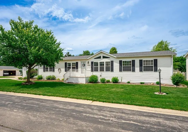 Homes for sale in Machesney Park, IL | 5604 Irving Blvd, Machesney Park, IL 61115 | MLS# 12682254