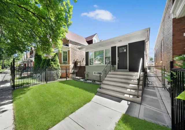 3rd image of 4331 S Campbell Ave, Chicago, IL 60632 | MLS# 12682269