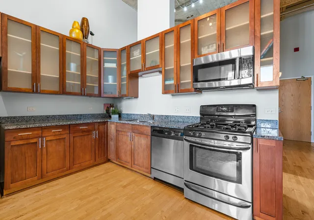 Homes for sale in Chicago, IL | 320 E 21St St #615, Chicago, IL 60616 | MLS# 12682282