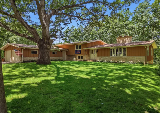 1st image of 14950 Melinda Dr, Morrison, IL 61270 | MLS# 12682314