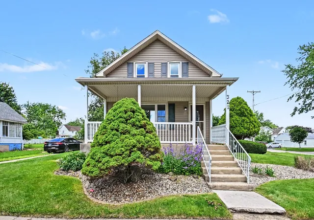 Homes for sale in Peotone, IL | 321 E Main St, Peotone, IL 60468 | MLS# 12682342
