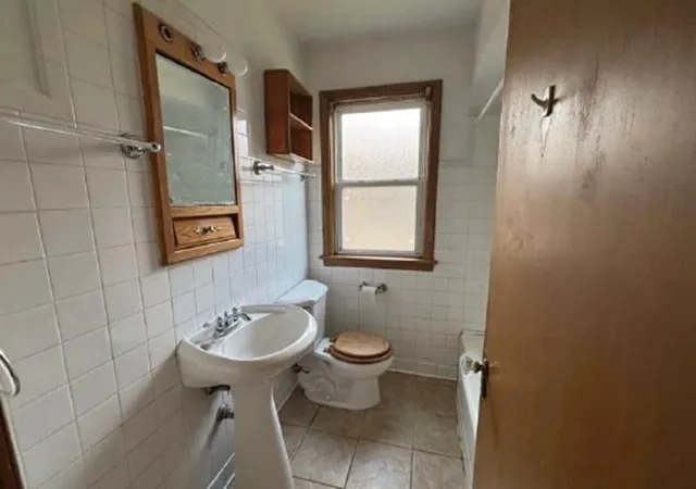Homes for sale in Chicago, IL | 11841 S Campbell Ave, Chicago, IL 60655 | MLS# 12682366