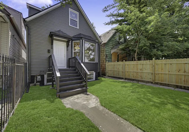 Homes for sale in Chicago, IL | 6619 S Aberdeen St, Chicago, IL 60621 | MLS# 12682406