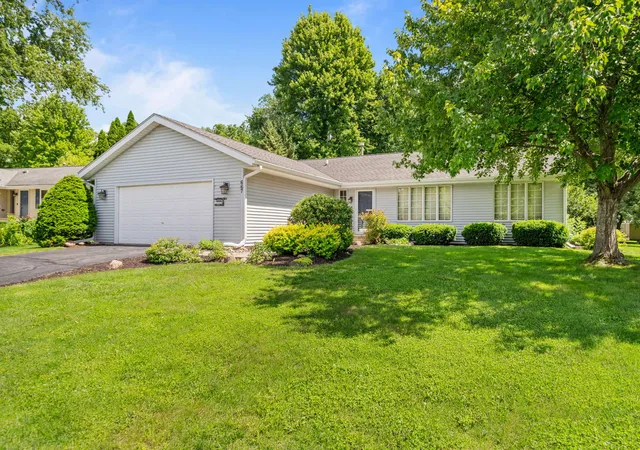 Homes for sale in Rockton, IL | 667 Westport Dr, Rockton, IL 61072 | MLS# 12682407
