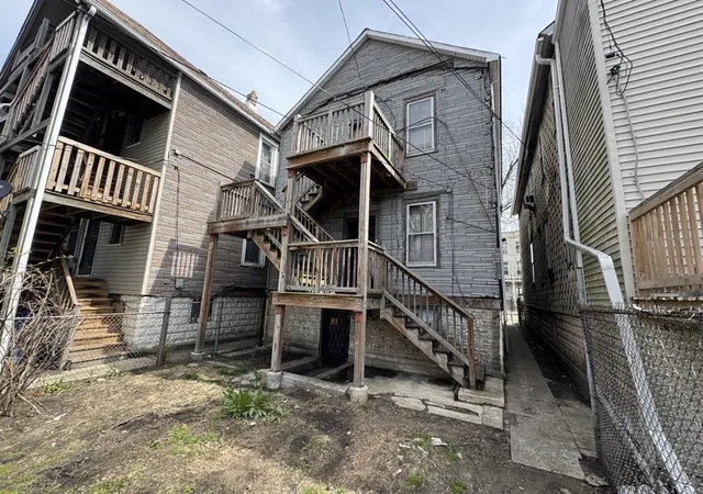 Homes for sale in Chicago, IL | 5556 S Princeton Ave, Chicago, IL 60621 | MLS# 12682418