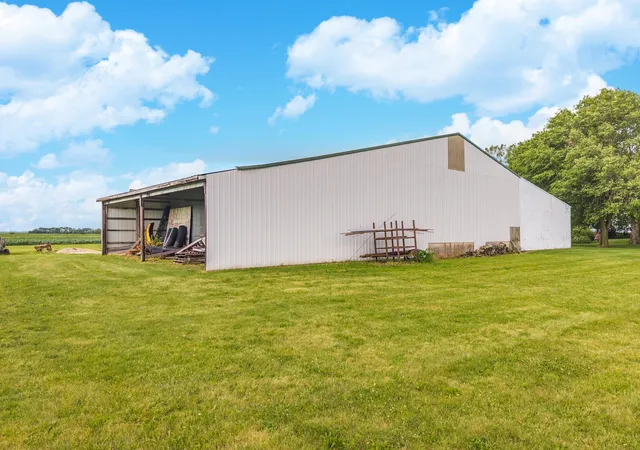 Homes for sale in Chatsworth, IL | 34553 E 1300 North Rd, Chatsworth, IL 60921 | MLS# 12682422