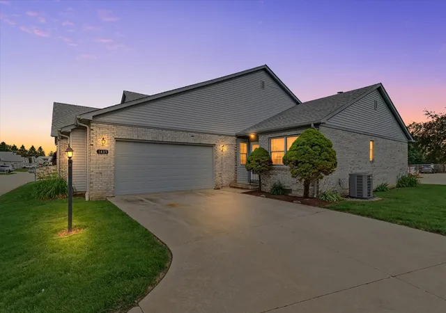 Homes for sale in Savoy, IL | 1409 Quail Run Dr #1409, Savoy, IL 61874 | MLS# 12682436