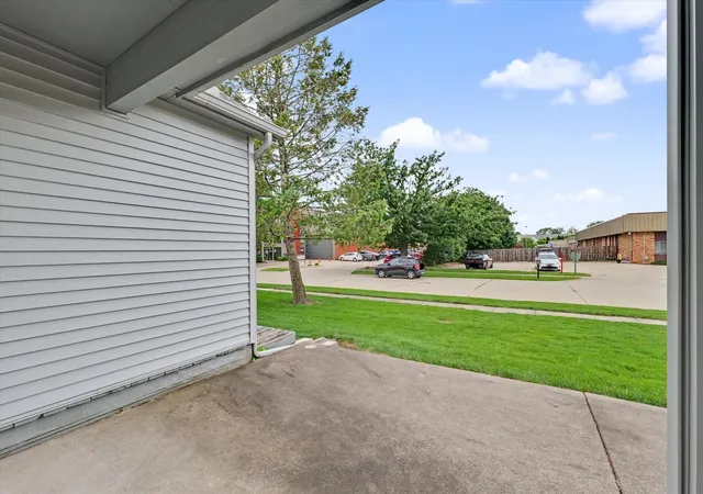 Homes for sale in Savoy, IL | 1409 Quail Run Drive, Savoy, IL 61874 | Houzeo
