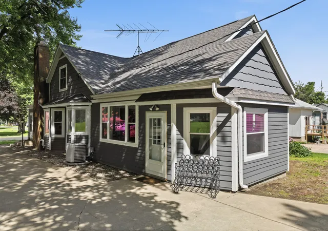 3rd image of 210 N Main St, Coleta, IL 61081 | MLS# 12682437