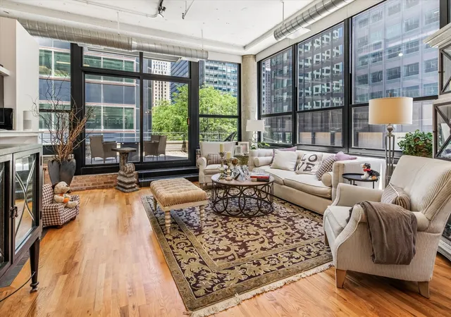 Photo 2 of Condo for sale at 130 S Canal St #215, Chicago, IL 60606 | MLS# 12682468 | Listing updated on 2026-09-19