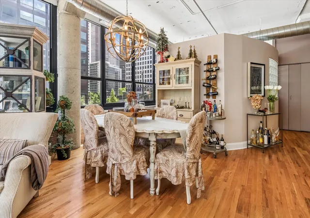 Homes for sale in Chicago, IL | 130 S Canal St #215, Chicago, IL 60606 | MLS# 12682468