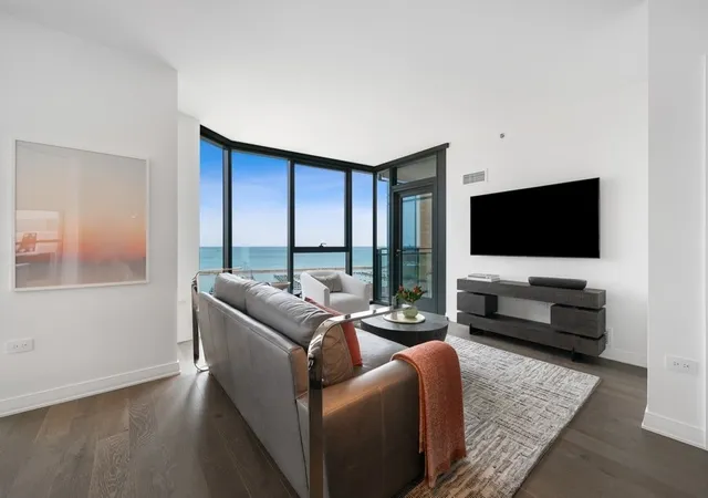 5th image of 211 N Harbor Dr #3508, Chicago, IL 60601 | MLS# 12682469