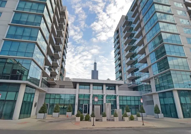 Homes for sale in Chicago, IL | 123 S Green St #402B, Chicago, IL 60607 | MLS# 12682477