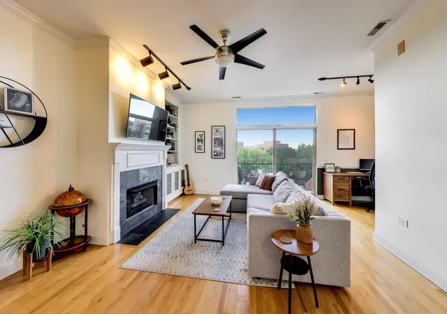 Homes for sale in Chicago, IL | 2342 W Bloomingdale Ave, Chicago, IL 60647