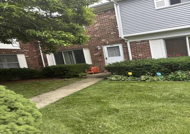 Homes for sale in Bolingbrook, IL | 111 Greentree Ct, Bolingbrook, IL 60440 | MLS# 12682542