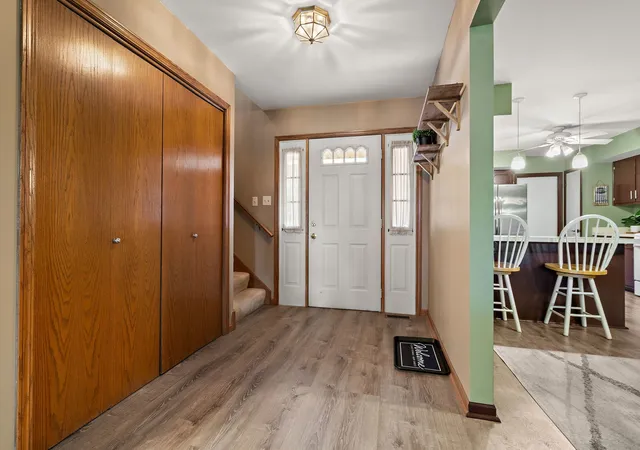 Homes for sale in Orland Park, IL | 7617 W 158Th Ct, Orland Park, IL 60462 | MLS# 12682544