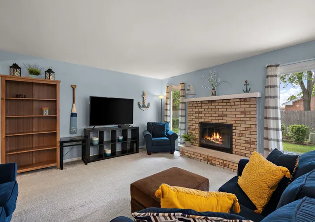 Homes for sale in Orland Park, IL | 7617 W 158Th Ct, Orland Park, IL 60462 | MLS# 12682544