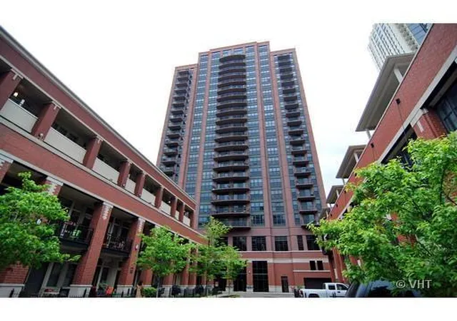 Homes for sale in Chicago, IL | 330 N Jefferson St #2007, Chicago, IL 60661 | MLS# 12682577