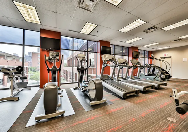 Homes for sale in Chicago, IL | 330 N Jefferson Street, Chicago, IL 60661 | Houzeo