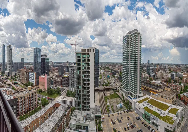 Homes for sale in Chicago, IL | 330 N Jefferson St #2007, Chicago, IL 60661 | MLS# 12682577