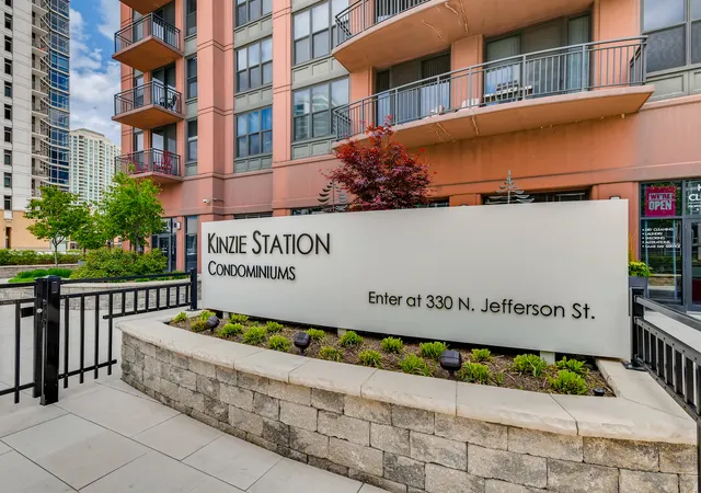Homes for sale in Chicago, IL | 330 N Jefferson St #2007, Chicago, IL 60661 | MLS# 12682577