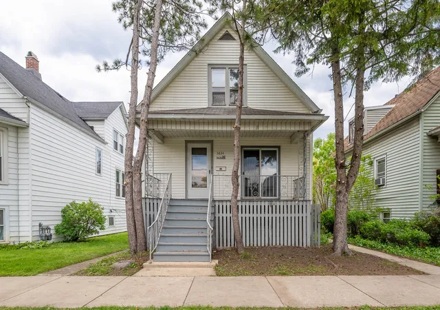 Photo 1 of Single family home for sale at 5834 W Byron St, Chicago, IL 60634 | MLS# 12682596 | Listing updated on 2026-09-14