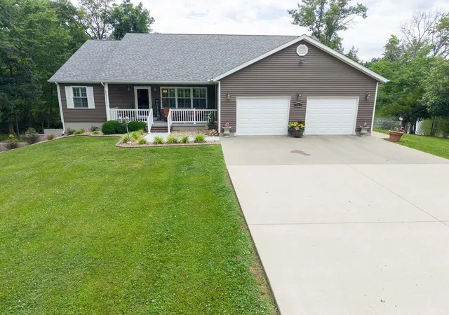 1st image of 10829 Clubview Ct, Benton, IL 62812 | MLS# 12682624