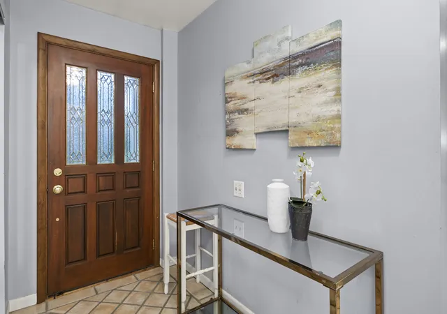 image of 1 Maple Tree Ct, Elmhurst, IL 60126 | MLS# 12682627