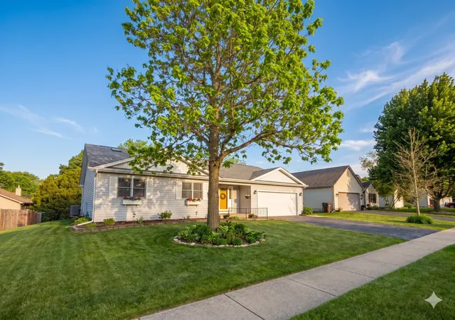 Homes for sale in Woodstock, IL | 1642 Wheeler St, Woodstock, IL 60098 | MLS# 12682629