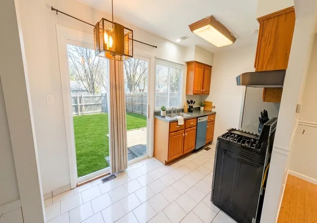 Photo 3 of Sale Pending at 117 Galewood Dr, Bolingbrook, IL 60440 | MLS# 12682633 | Listing updated on 2026-09-29