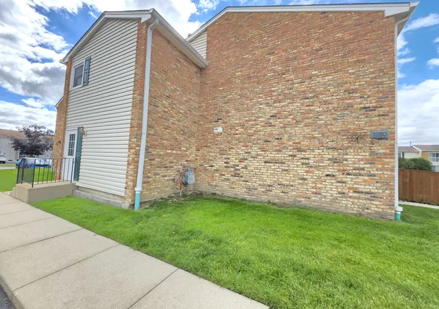 1st image of 1950 Kenilworth Cir #A, Hoffman Estates, IL 60169 | MLS# 12682646