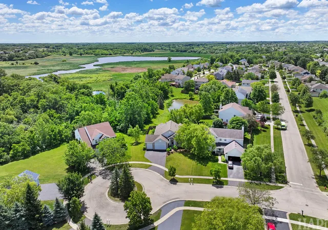 Homes for sale in Round Lake, IL | 1955 W Overlook Ct, Round Lake, IL 60073 | MLS# 12682658