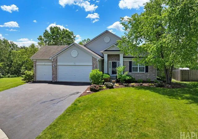 Homes for sale in Round Lake, IL | 1955 W Overlook Ct, Round Lake, IL 60073 | MLS# 12682658