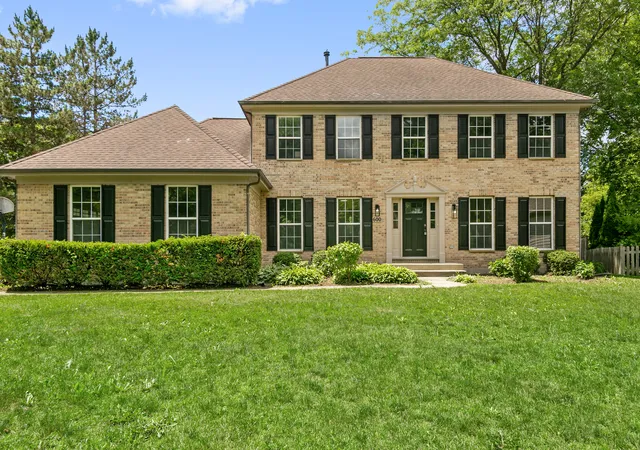 Homes for sale in Grayslake, IL | 600 Brookstone Rd, Grayslake, IL 60030 | MLS# 12682669