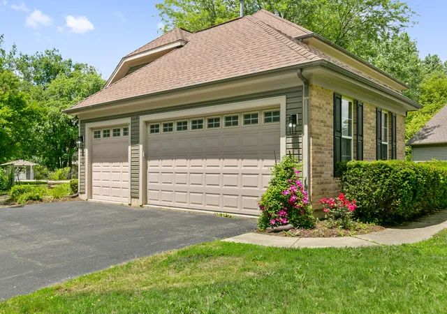 Homes for sale in Grayslake, IL | 600 Brookstone Rd, Grayslake, IL 60030 | MLS# 12682669