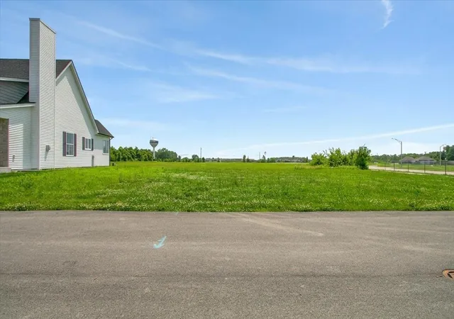 2nd image of 2076 Waters Edge Dr, Minooka, IL 60447 | MLS# 12682687