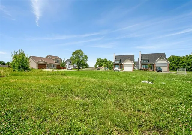 3rd image of 2072 Waters Edge Dr, Minooka, IL 60447 | MLS# 12682688