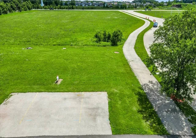 4th image of 2072 Waters Edge Dr, Minooka, IL 60447 | MLS# 12682688