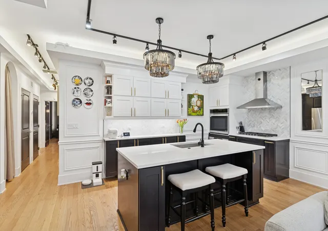 Homes for sale in Chicago, IL | 3105 S Giles Ave, Chicago, IL 60616