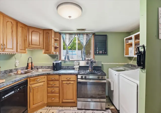 4th image of 28616 W Benjamin Ave, Spring Grove, IL 60081 | MLS# 12682718