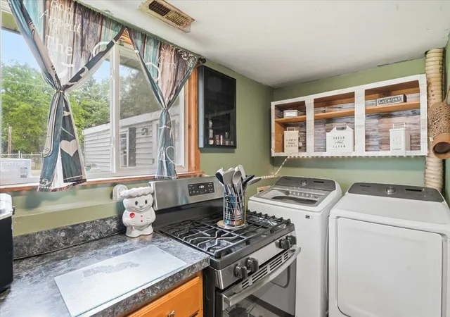 5th image of 28616 W Benjamin Ave, Spring Grove, IL 60081 | MLS# 12682718