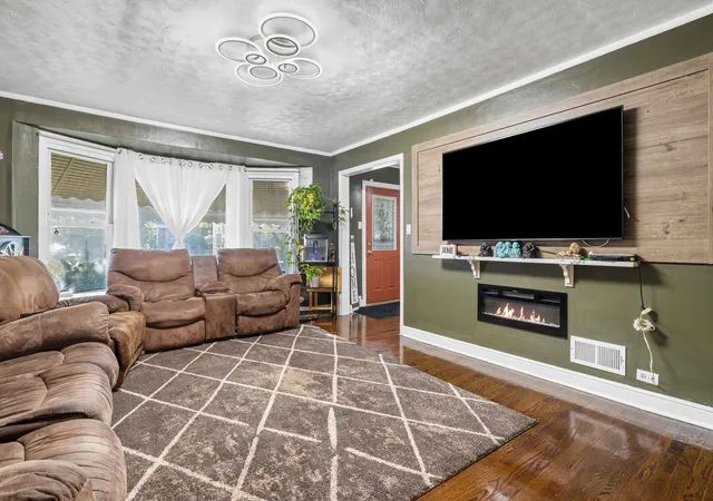 Homes for sale in Chicago, IL | 8459 S Marshfield Ave, Chicago, IL 60620 | MLS# 12682729