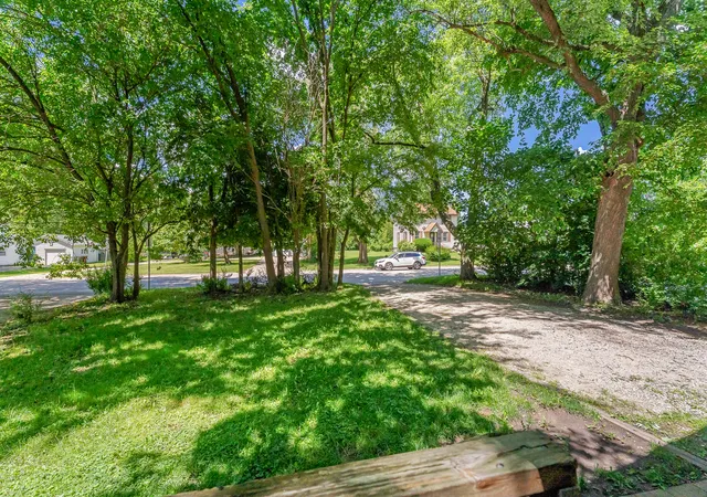 4th image of 926 S Cedar Rd, New Lenox, IL 60451 | MLS# 12682771