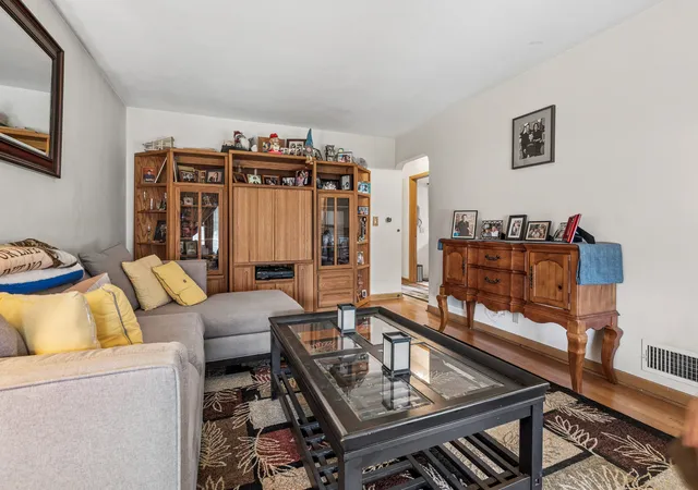 Photo 3 of Single family home for sale at 7535 N Octavia Ave, Chicago, IL 60631 | MLS# 12682776 | Listing updated on 2026-08-23