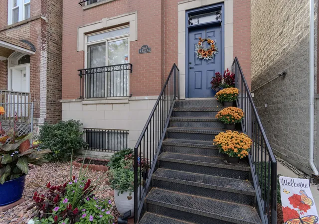 3rd image of 2665 W Warren Blvd, Chicago, IL 60612