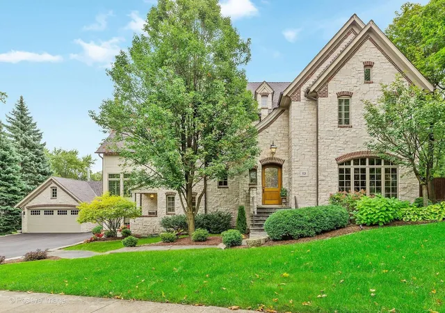 Homes for sale in Hinsdale, IL | 525 N York Rd, Hinsdale, IL 60521 | MLS# 12682812