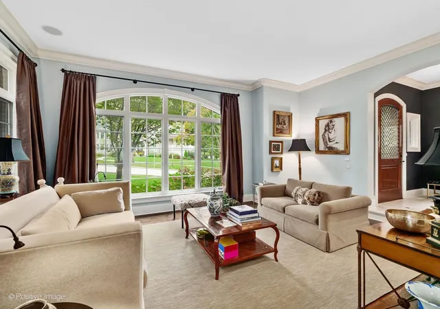 Homes for sale in Hinsdale, IL | 525 N York Rd, Hinsdale, IL 60521 | MLS# 12682812