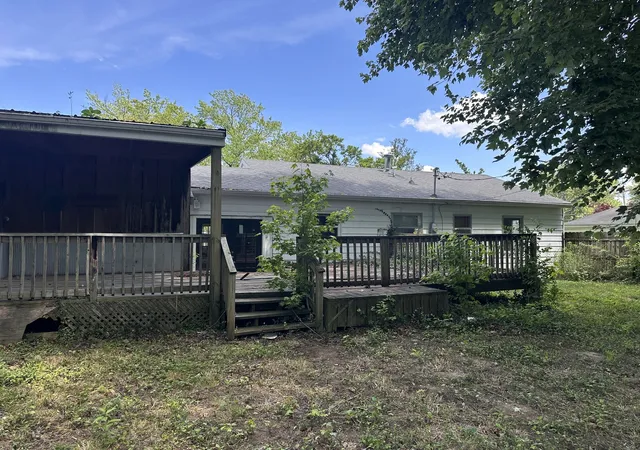 Homes for sale in Mt Vernon, IL | 433 Marteeny St, Mt Vernon, IL 62864 | MLS# 12682837