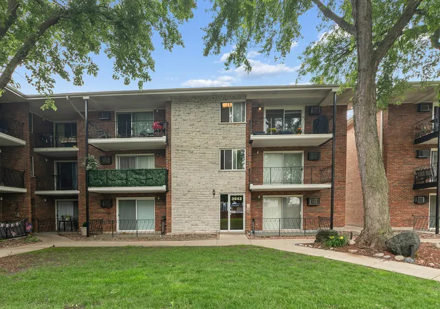 Homes for sale in Chicago, IL | 3943 W 104th St #3B, Chicago, IL 60655 | MLS# 12682858